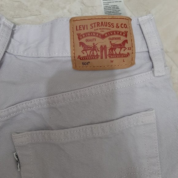 Levi's High Waisted cropped straight jeans in Lavender - Picture 5 of 8